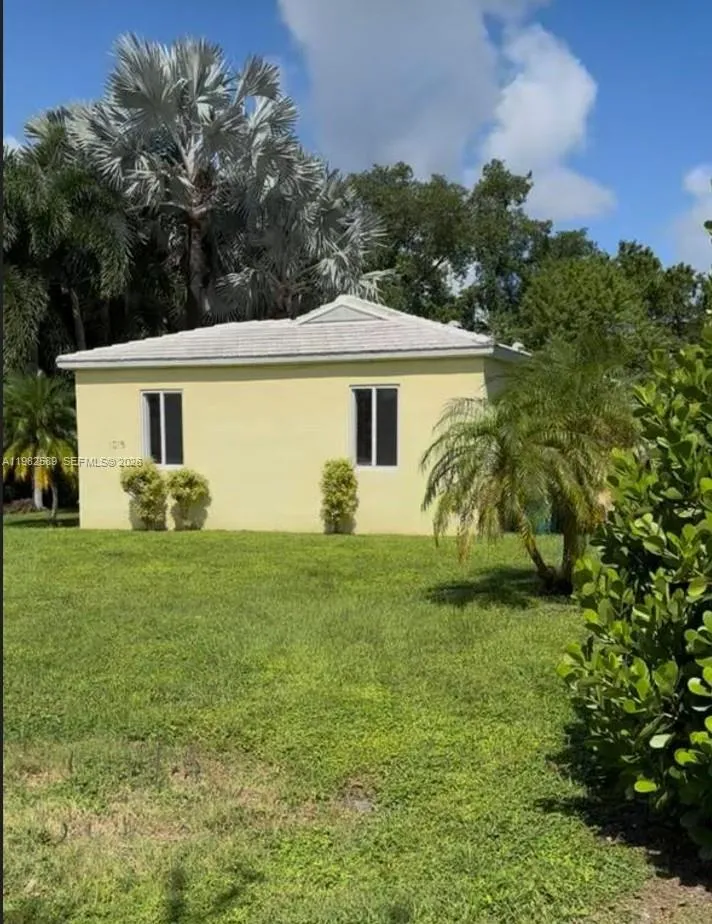 Vendido 1015 NE 112th Street, Biscayne Park, FL 33161, Biscayne Park, FL 33161