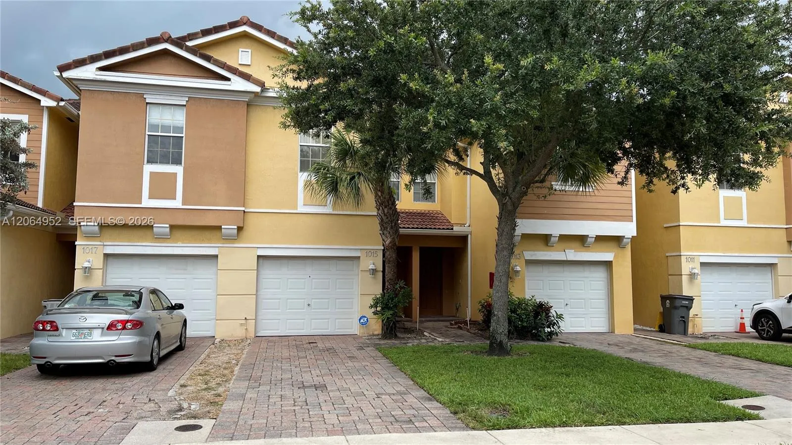 Foto de propiedad en 1015 Pipers Cay Drive, West Palm Beach, FL 33415 West Palm Beach con MLS# 