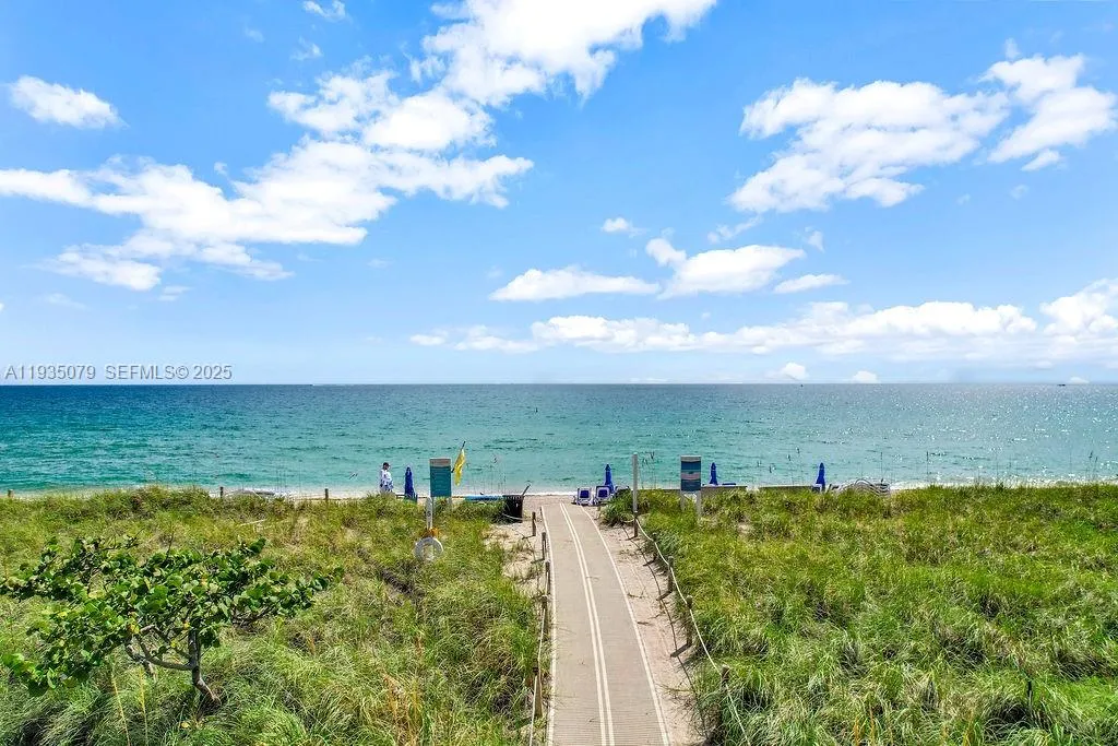 Foto de propiedad en 10155 Collins Avenue 1106, Bal Harbour, FL 33154 Bal Harbour con MLS# 