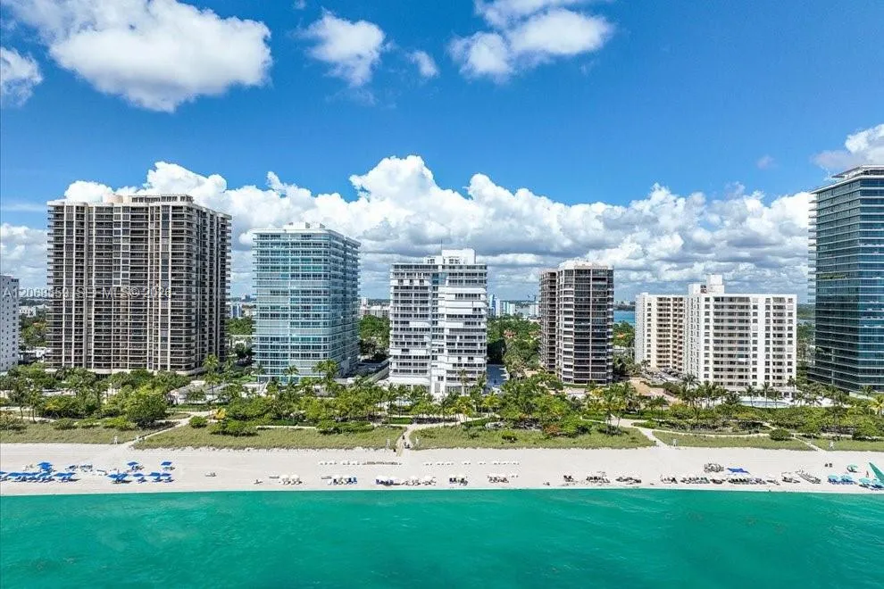 Foto de propiedad en 10155 Collins Avenue 902, Bal Harbour, FL 33154 Bal Harbour con MLS# 
