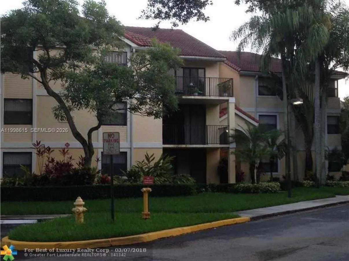 Foto de propiedad en 10161 W Sunrise Boulevard 102, Plantation, FL 33322 Plantation con MLS# 