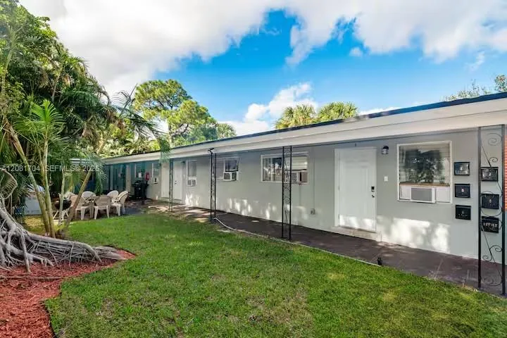 Foto de propiedad en 1017 NE 14th Avenue, Fort Lauderdale, FL 33304 Fort Lauderdale con MLS# 