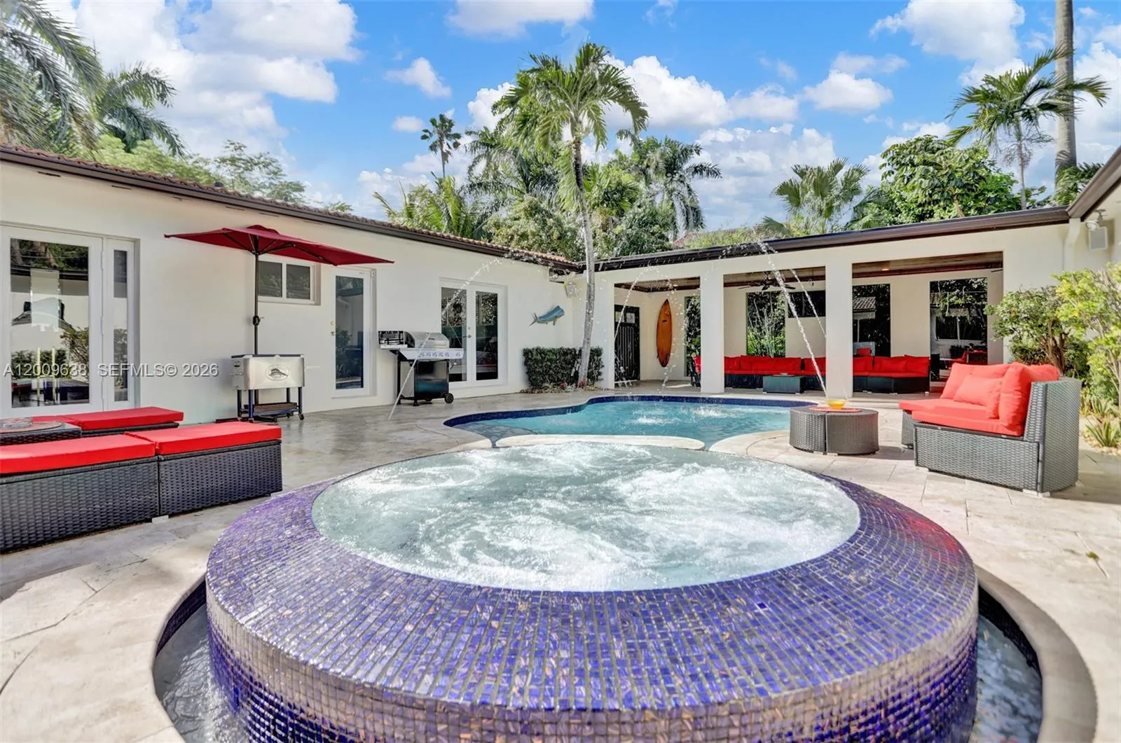 Vendido 1017 Tyler Street, Hollywood, FL 33019, Hollywood, FL 33019