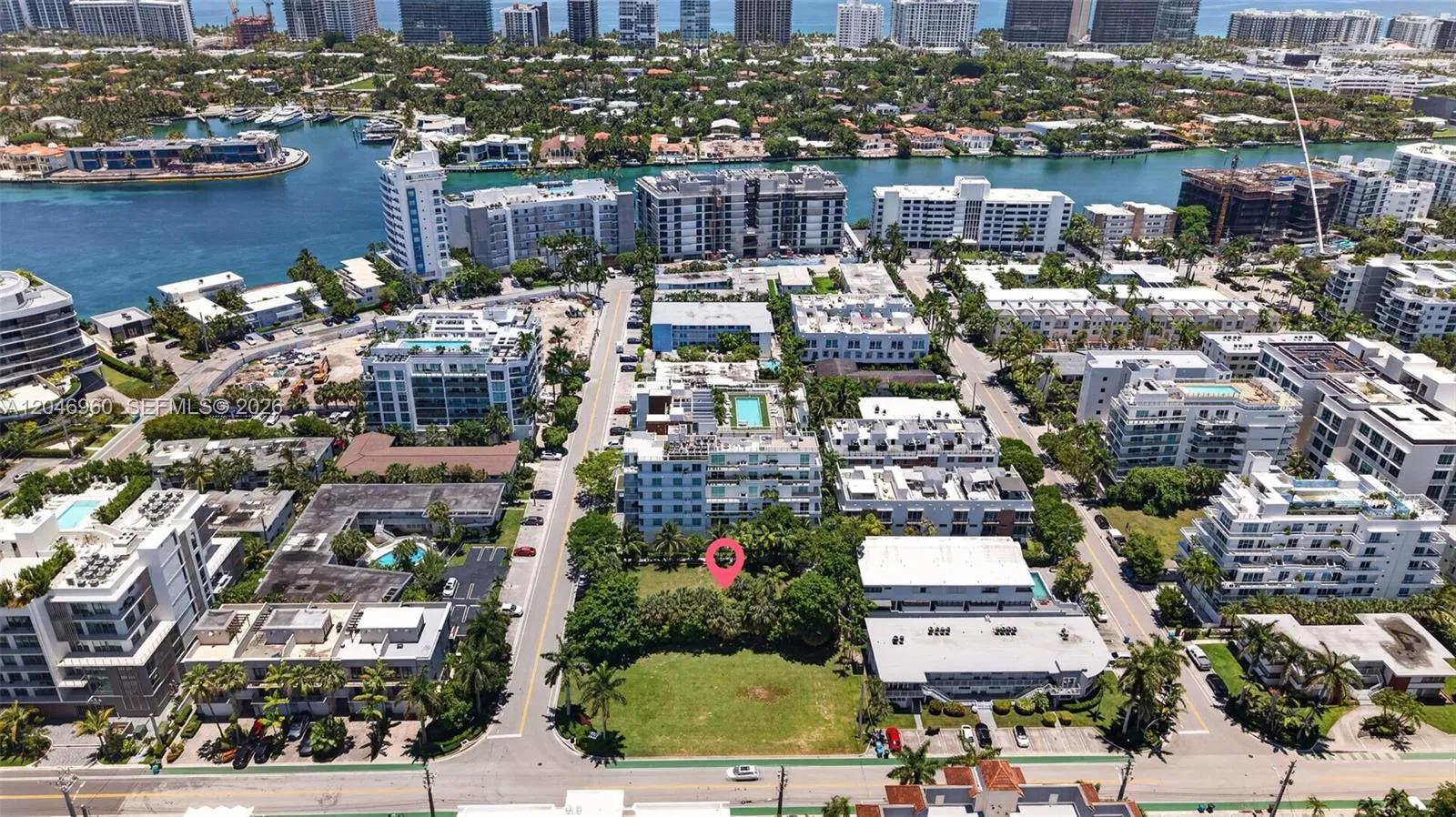 Foto de propiedad en 10177 W Bay Harbor Drive, Bay Harbor Islands, FL 33154 Bay Harbor Islands con MLS# 