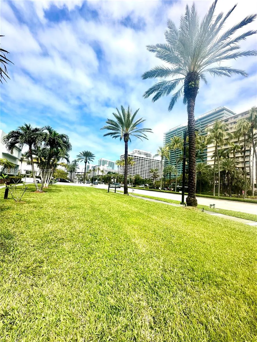 Foto de propiedad en 10178 Collins Avenue 205, Bal Harbour, FL 33154 Bal Harbour con MLS# 