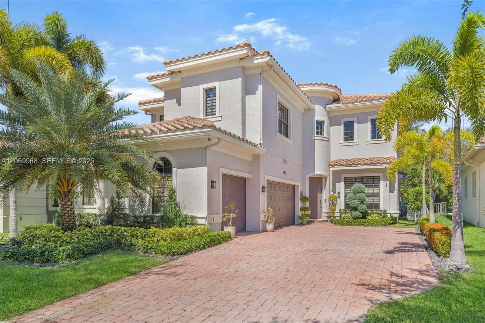 Foto de propiedad en 10185 Cameilla Street, Parkland, FL 33076 Parkland con MLS# 