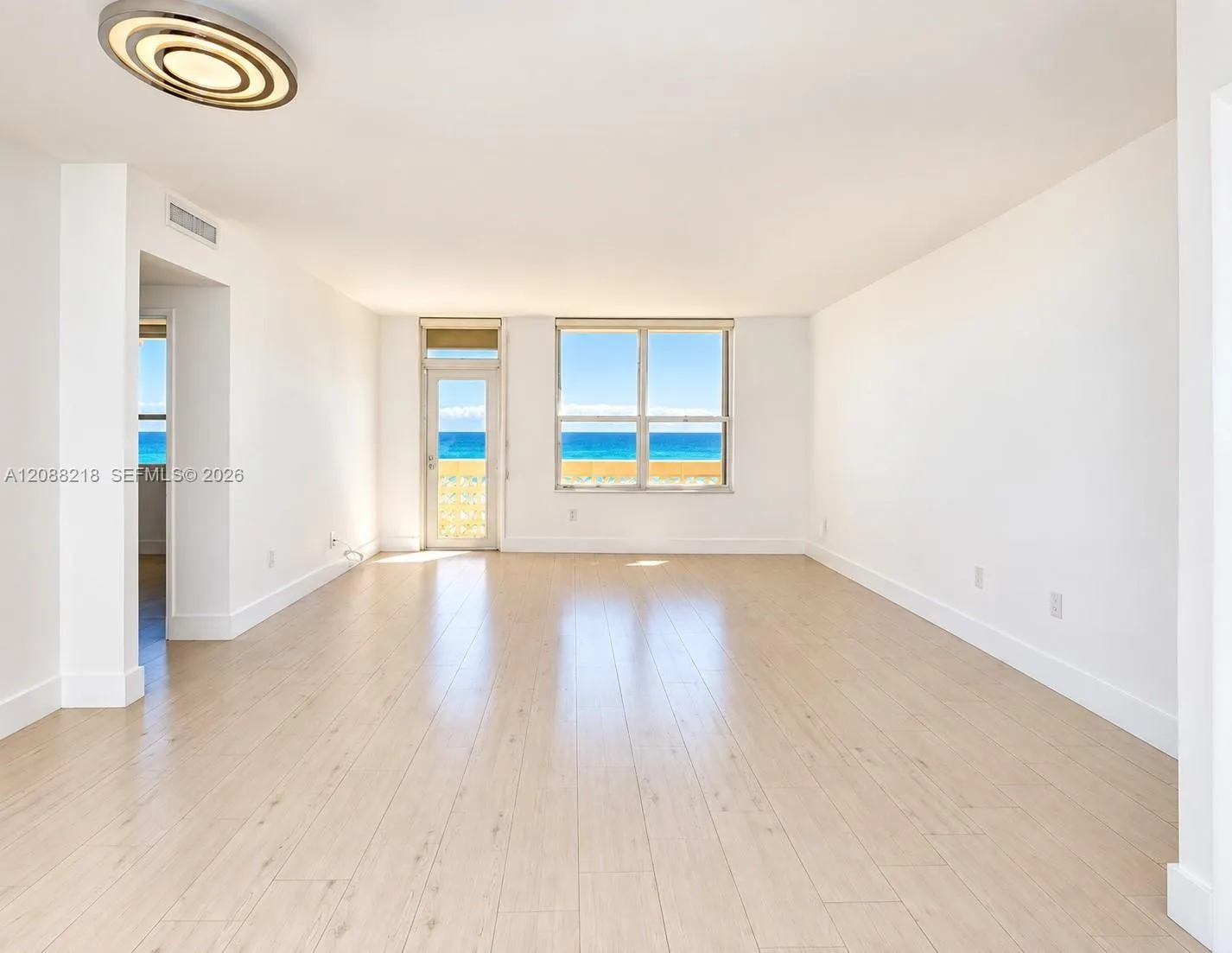 En Venta 10185 Collins Avenue 1017, Bal Harbour, FL 33154, Bal Harbour, FL 33154