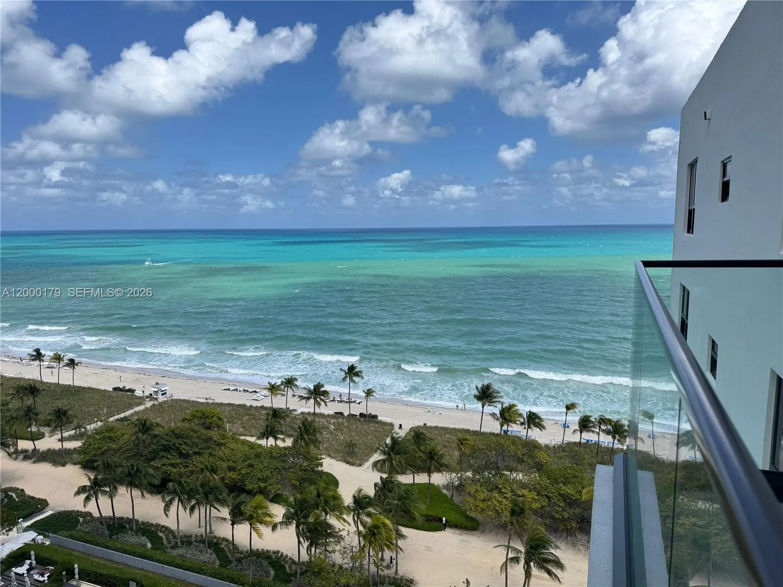 Foto de propiedad en 10185 Collins ph 20, Bal Harbour, FL 33154 Bal Harbour con MLS# 