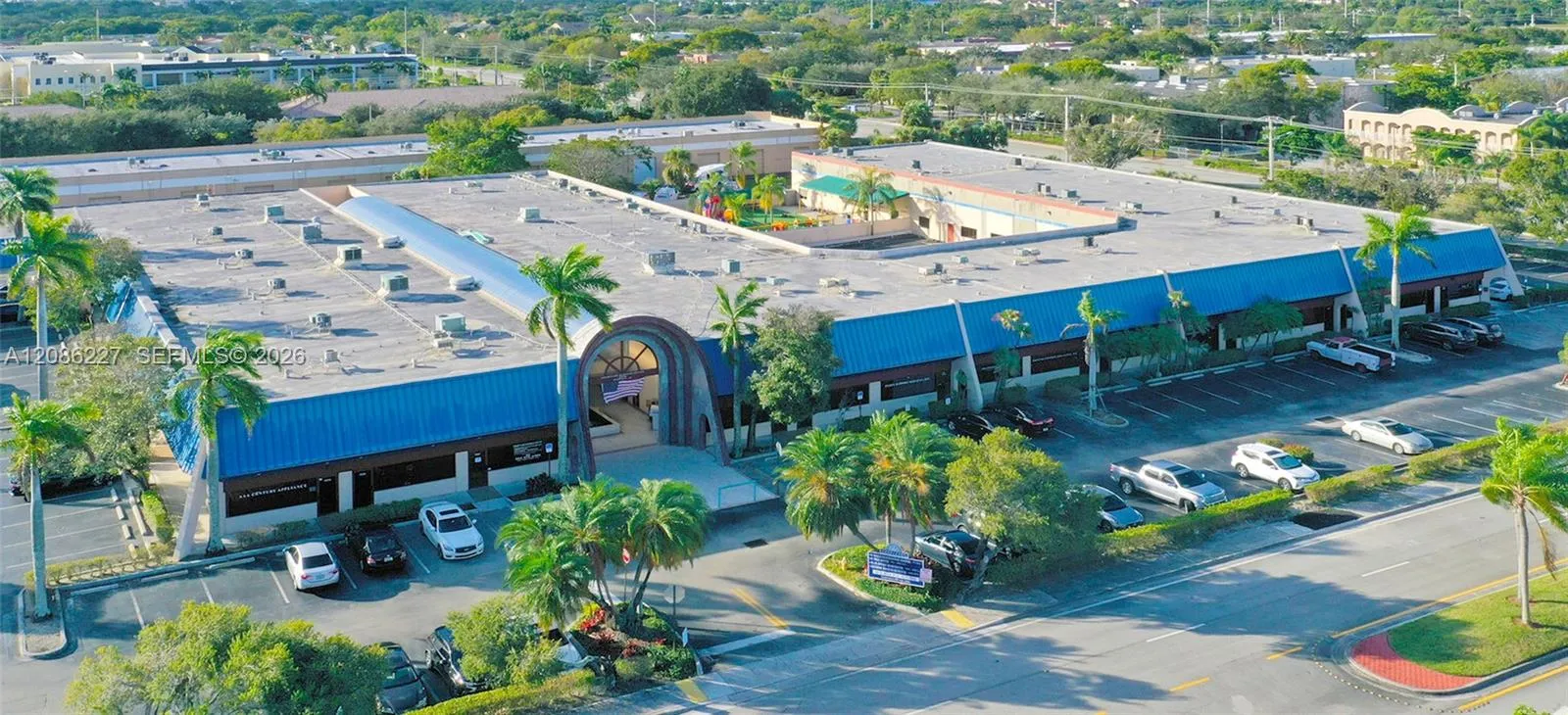 Foto de propiedad en 10190-10288 NW 47th, Sunrise, FL 33351 Sunrise con MLS# 