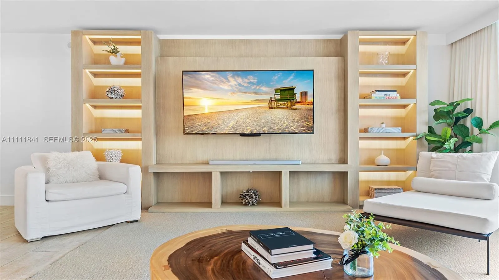 Foto de propiedad en 102 24th Street 904, Miami Beach, FL 33139 Miami Beach con MLS# 