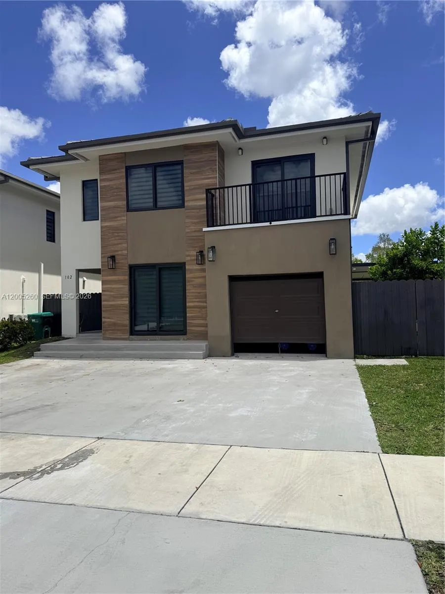 Foto de propiedad en 102 NW 10th Place, Florida City, FL 33034 Florida City con MLS# 