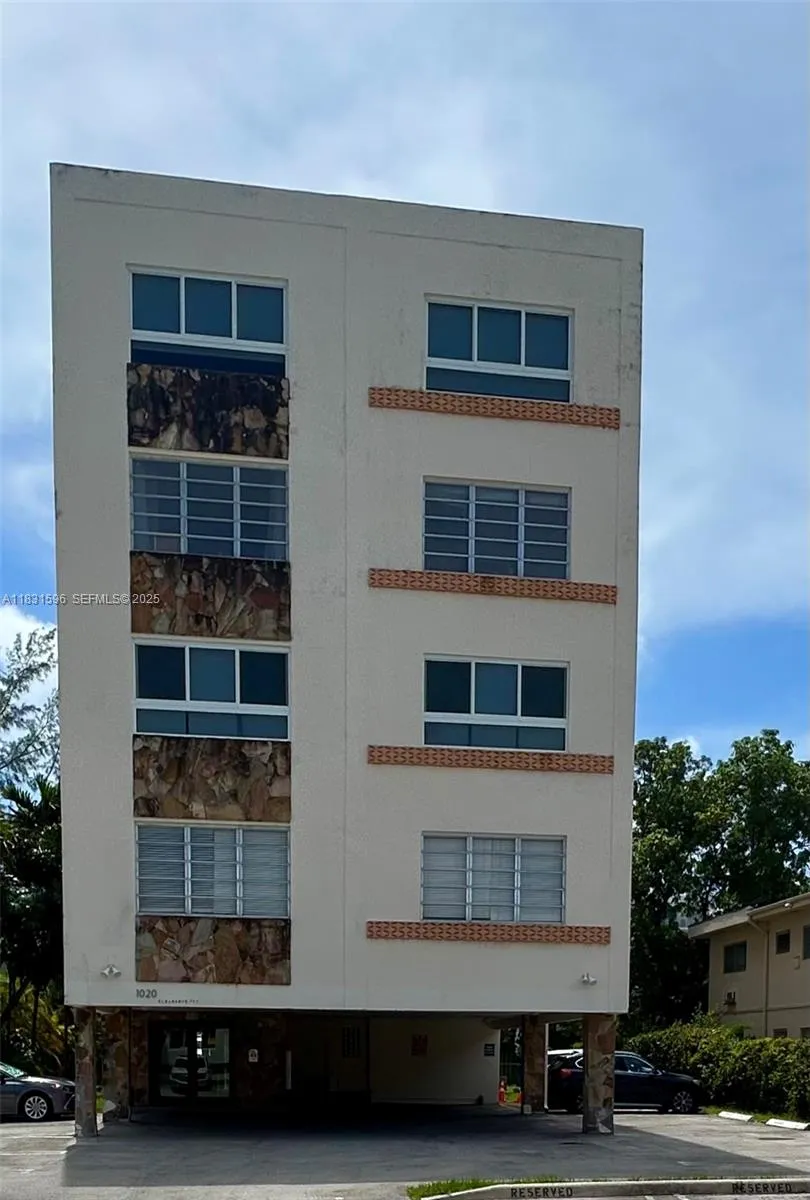 En Venta 1020 94th Street 202, Bay Harbor Islands, FL 33154, Bay Harbor Islands, FL 33154