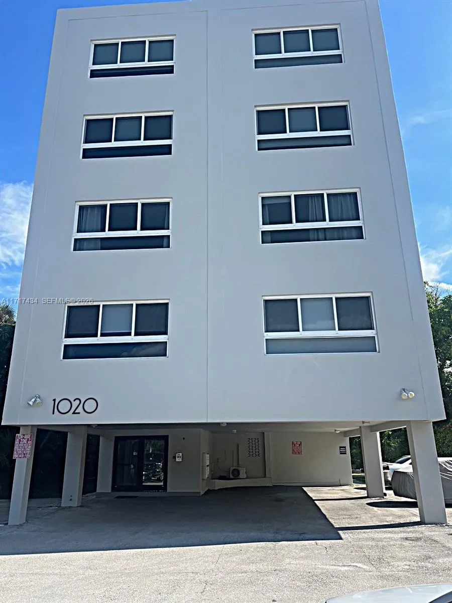 En Venta 1020 94th Street 203, Bay Harbor Islands, FL 33154, Bay Harbor Islands, FL 33154