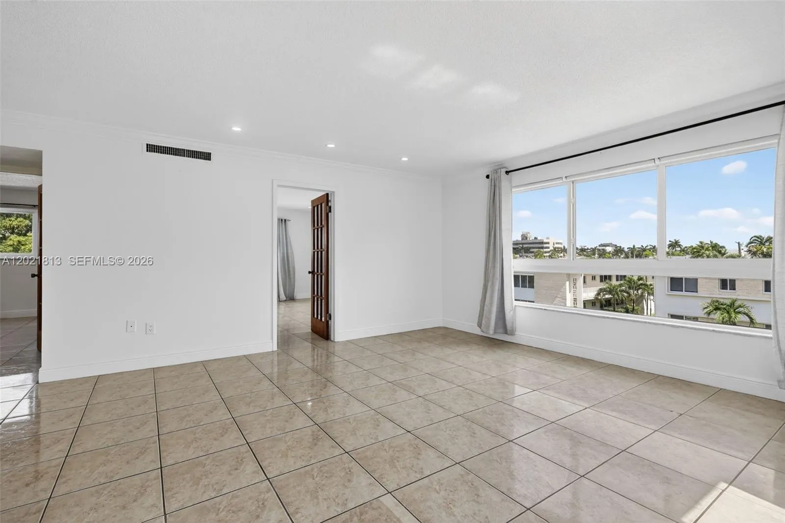 Foto de propiedad en 1020 94th Street 301, Bay Harbor Islands, FL 33154 Bay Harbor Islands con MLS# 