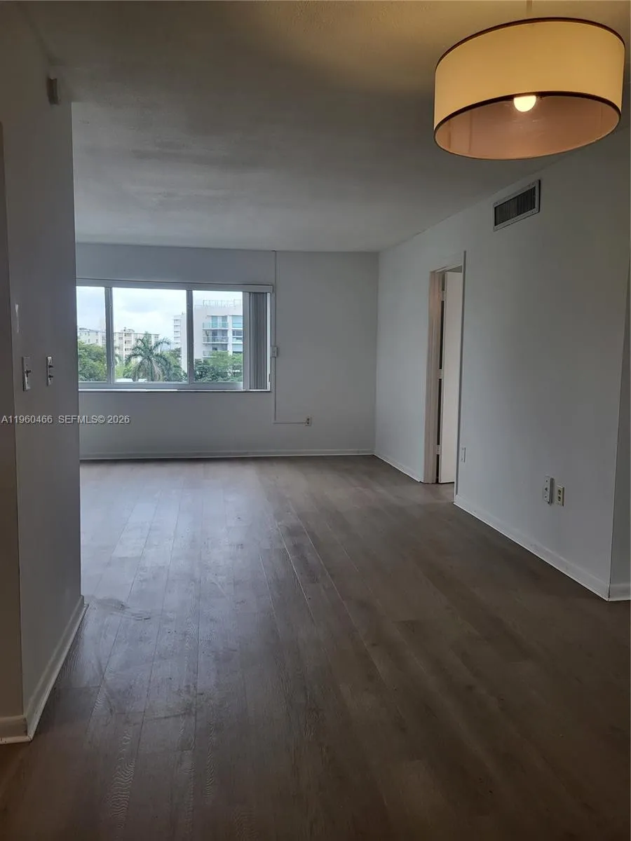 En Renta 1020 94th Street 503, Bay Harbor Islands, FL 33154, Bay Harbor Islands, FL 33154