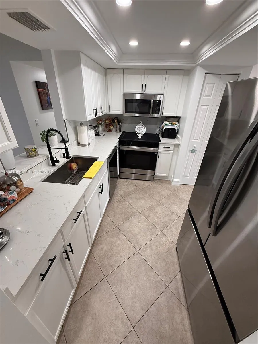 Foto de propiedad en 1020 NW 80th Avenue 104, Margate, FL 33063 Margate con MLS# 