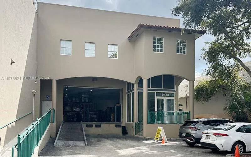 Foto de propiedad en 10200 NW 25th Street 113, Doral, FL 33172 Doral con MLS# 
