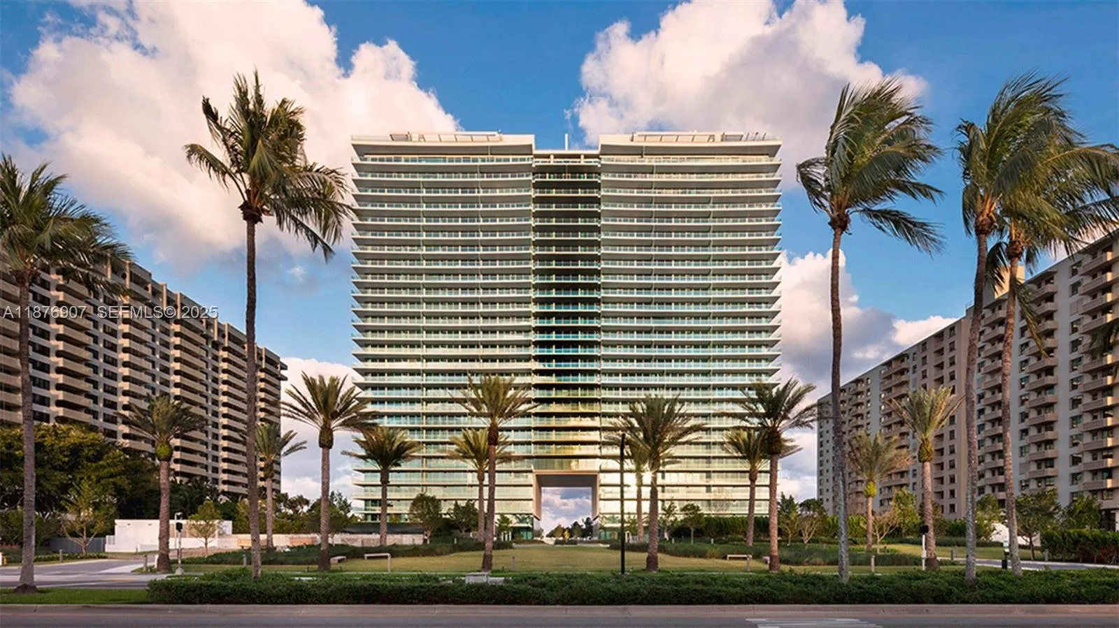 Foto de propiedad en 10201 Collins Avenue 301, Bal Harbour, FL 33154 Bal Harbour con MLS# 