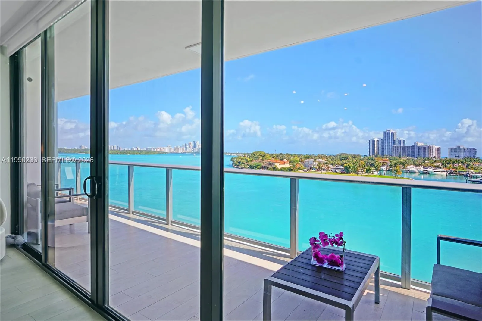Foto de propiedad en 10201 E Bay Harbour 601, Bay Harbor Islands, FL 33154 Bay Harbor Islands con MLS# 