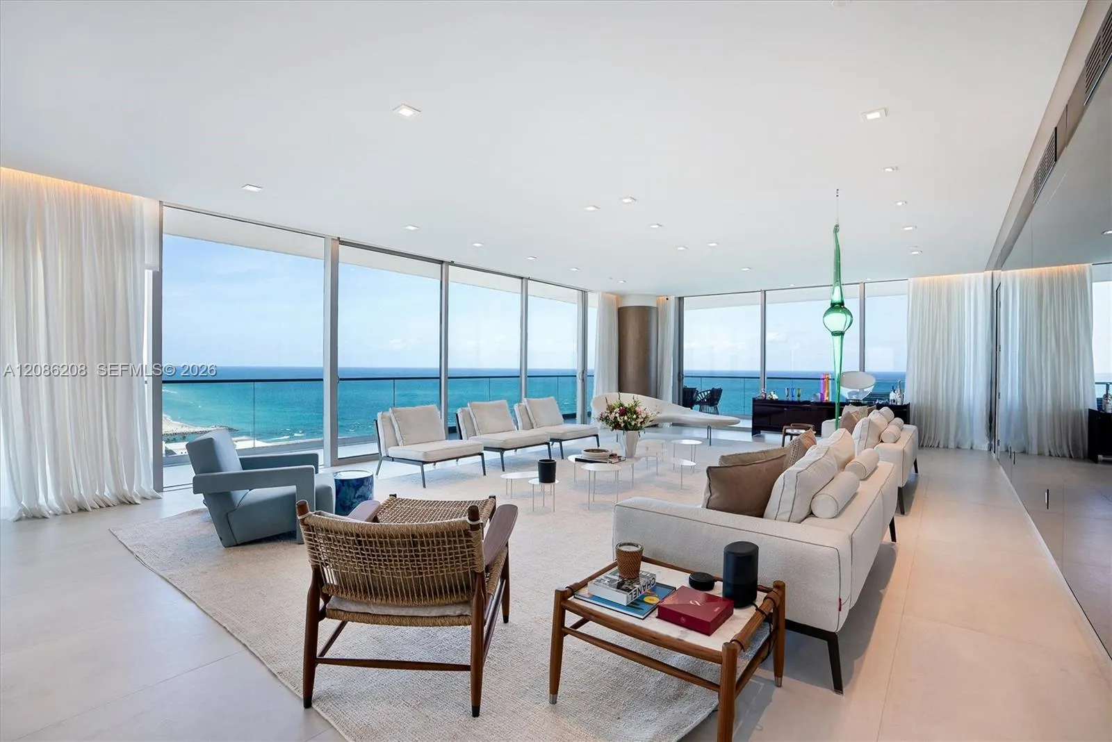 Foto de propiedad en 10203 Collins Avenue 2101, Bal Harbour, FL 33154 Bal Harbour con MLS# 