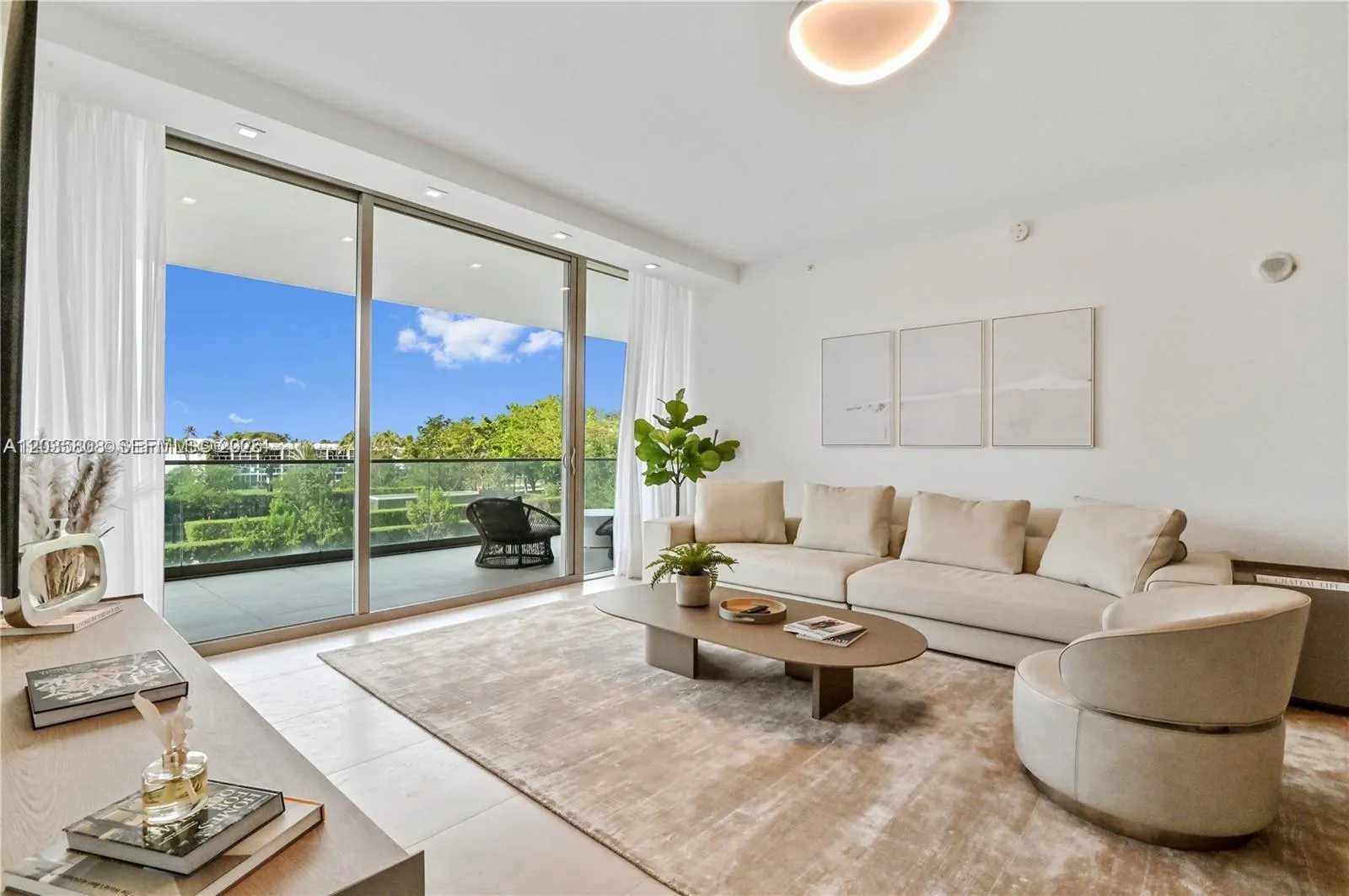 Foto de propiedad en 10203 Collins Avenue 305, Bal Harbour, FL 33154 Bal Harbour con MLS# 
