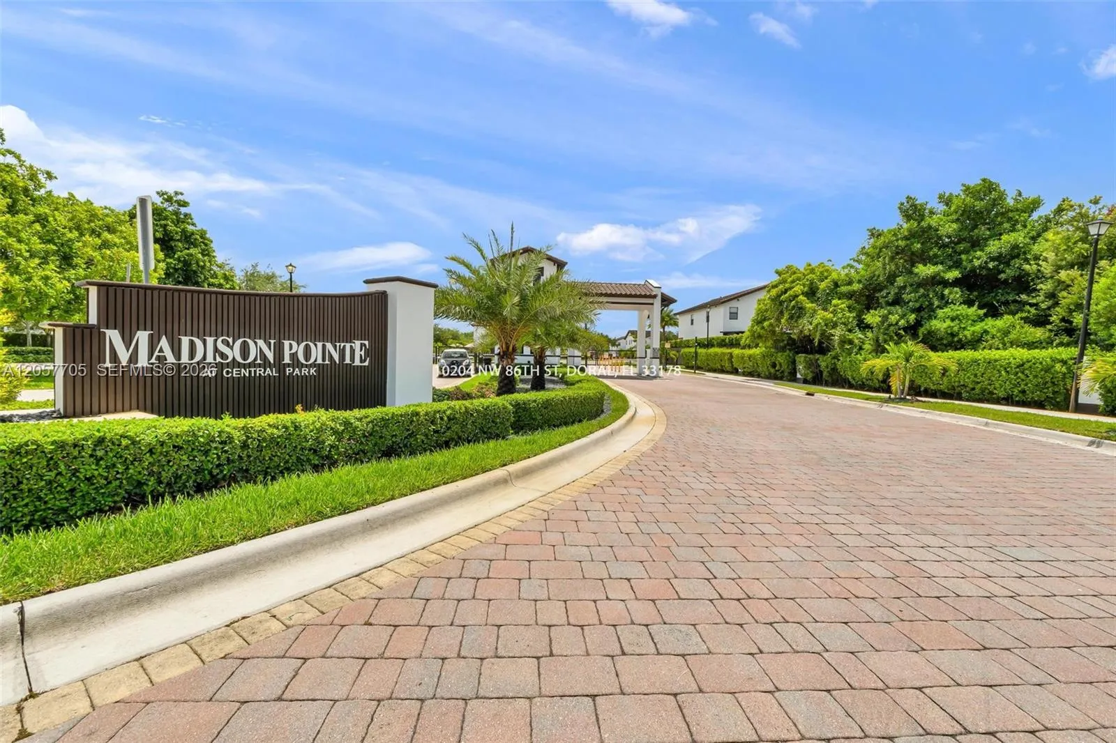 Foto de propiedad en 10204 NW 86th Street, Doral, FL 33178 Doral con MLS# 