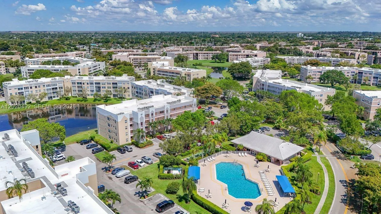 Foto de propiedad en 10208 NW 24th Place 203, Sunrise, FL 33322 Sunrise con MLS# 