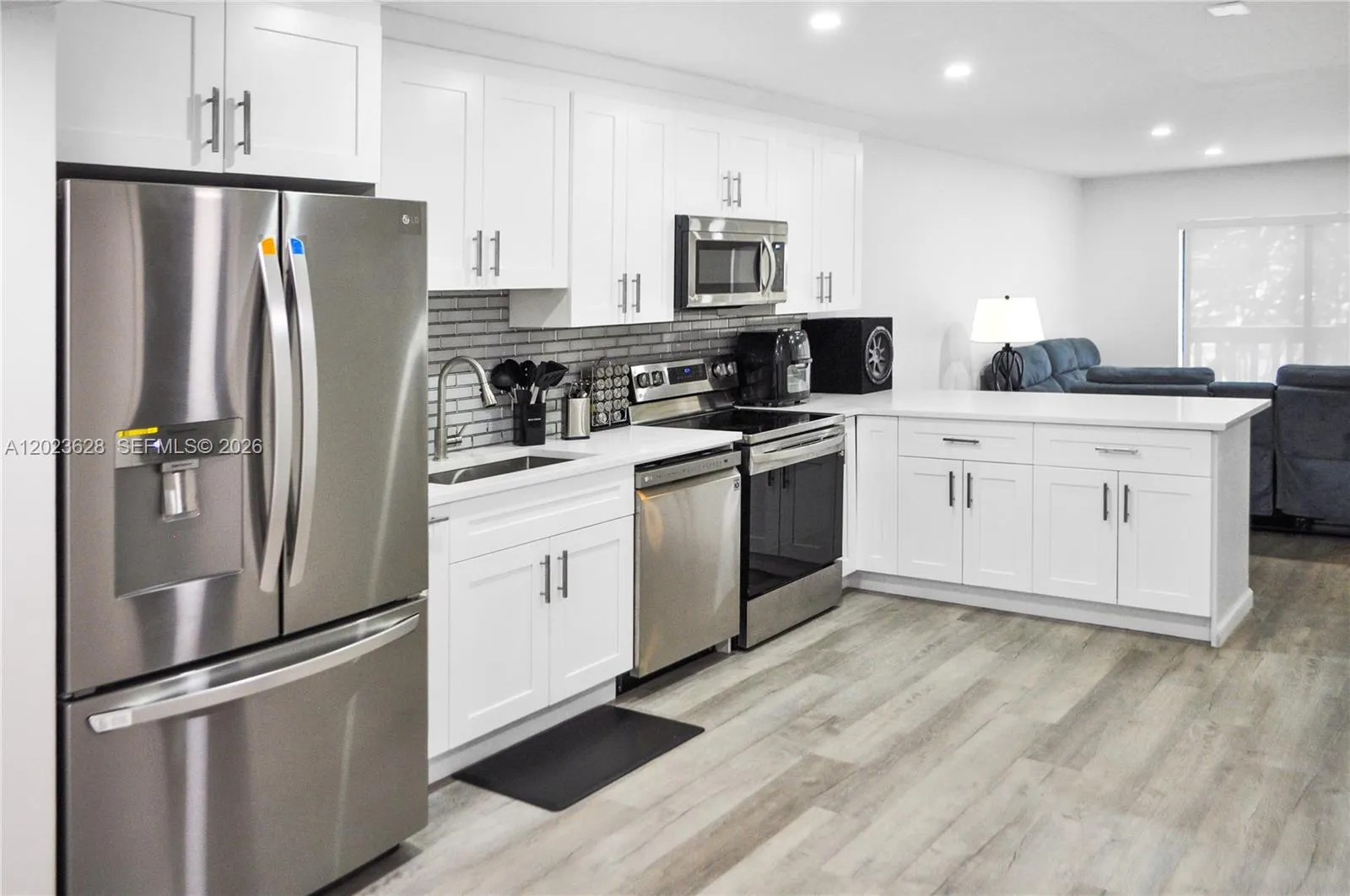 Foto de propiedad en 1021 Mockingbird Lane 202, Plantation, FL 33324 Plantation con MLS# 