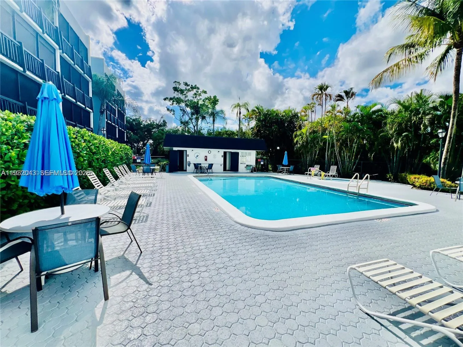 Foto de propiedad en 1021 Mockingbird Lane 215, Plantation, FL 33324 Plantation con MLS# 