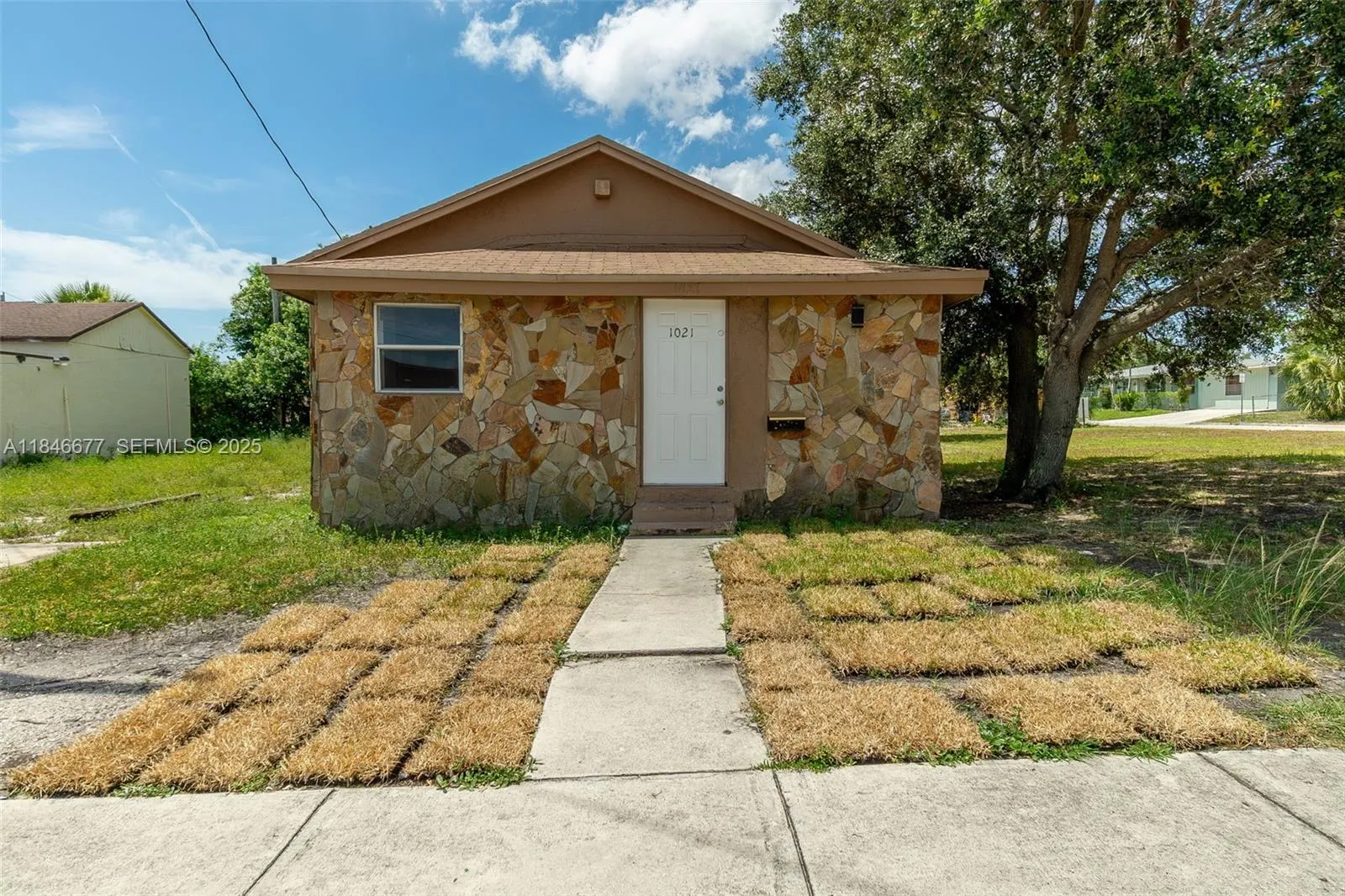 Vendido 1021 W 33rd Street, Riviera Beach, FL 33404, Riviera Beach, FL 33404