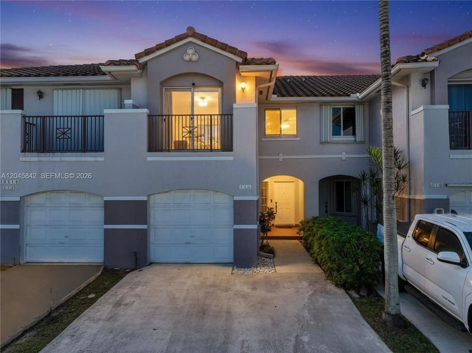 Foto de propiedad en 10210 SW 154th Place 111, Miami, FL 33196 Miami con MLS# 