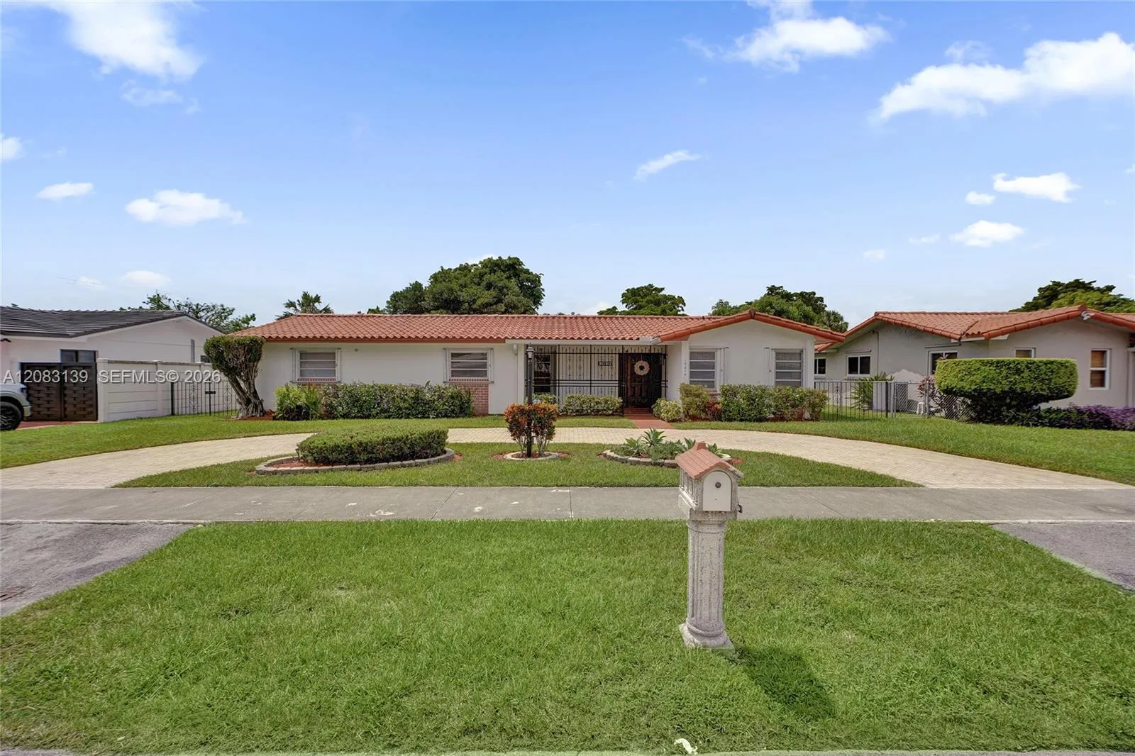 En Venta 10214 SW 26th Terrace, Miami, FL 33165, Miami, FL 33165