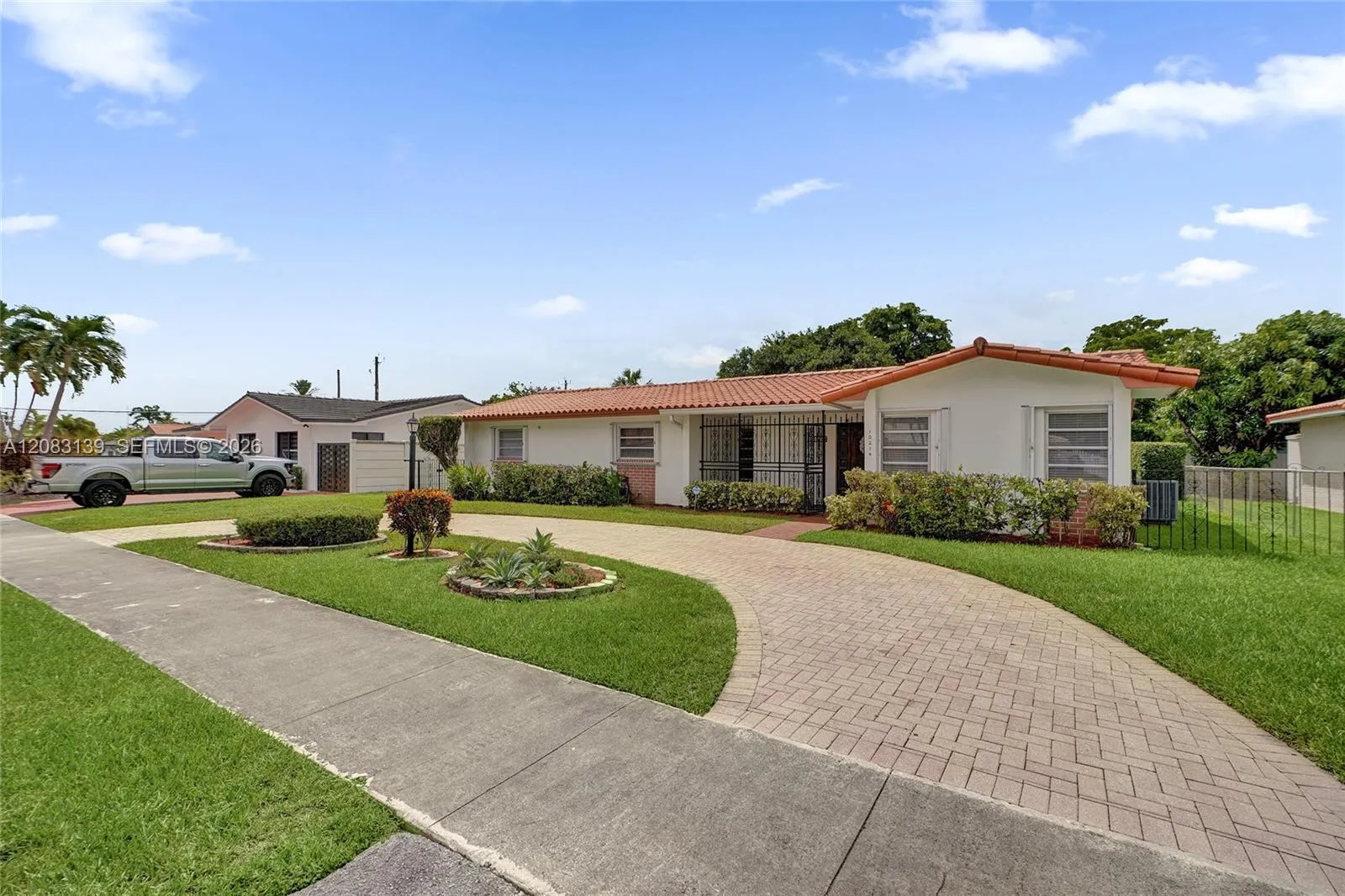 En Venta 10214 SW 26th Terrace, Miami, FL 33165, Miami, FL 33165