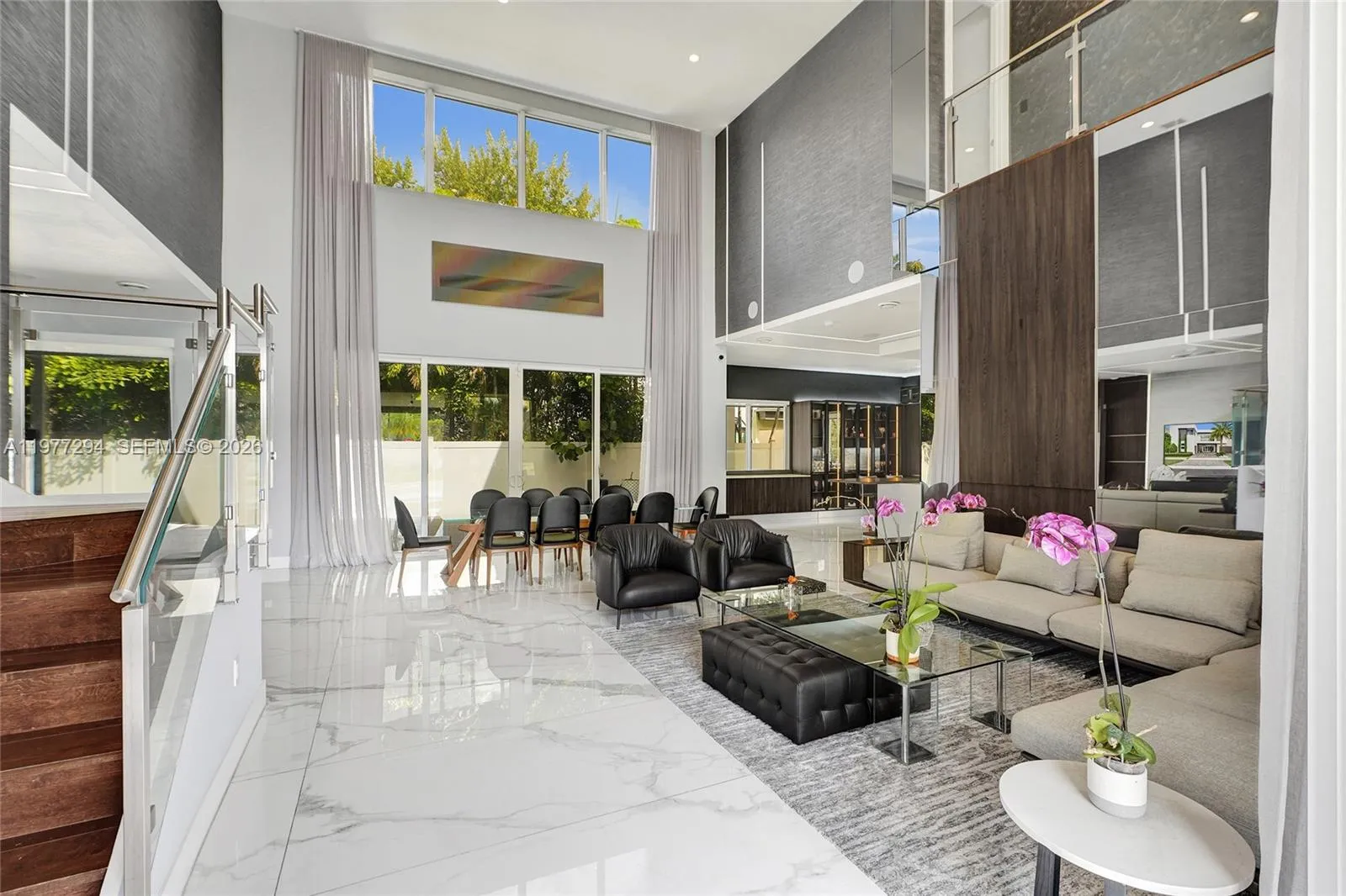 Foto de propiedad en 10223 NW 75th Terrace, Doral, FL 33178 Doral con MLS# 