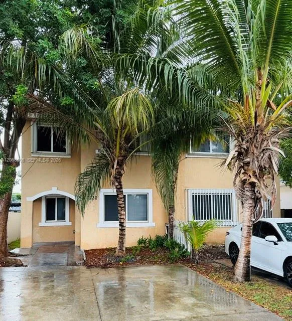 Foto de propiedad en 10230 SW 173rd Street, Miami, FL 33157 Miami con MLS# 