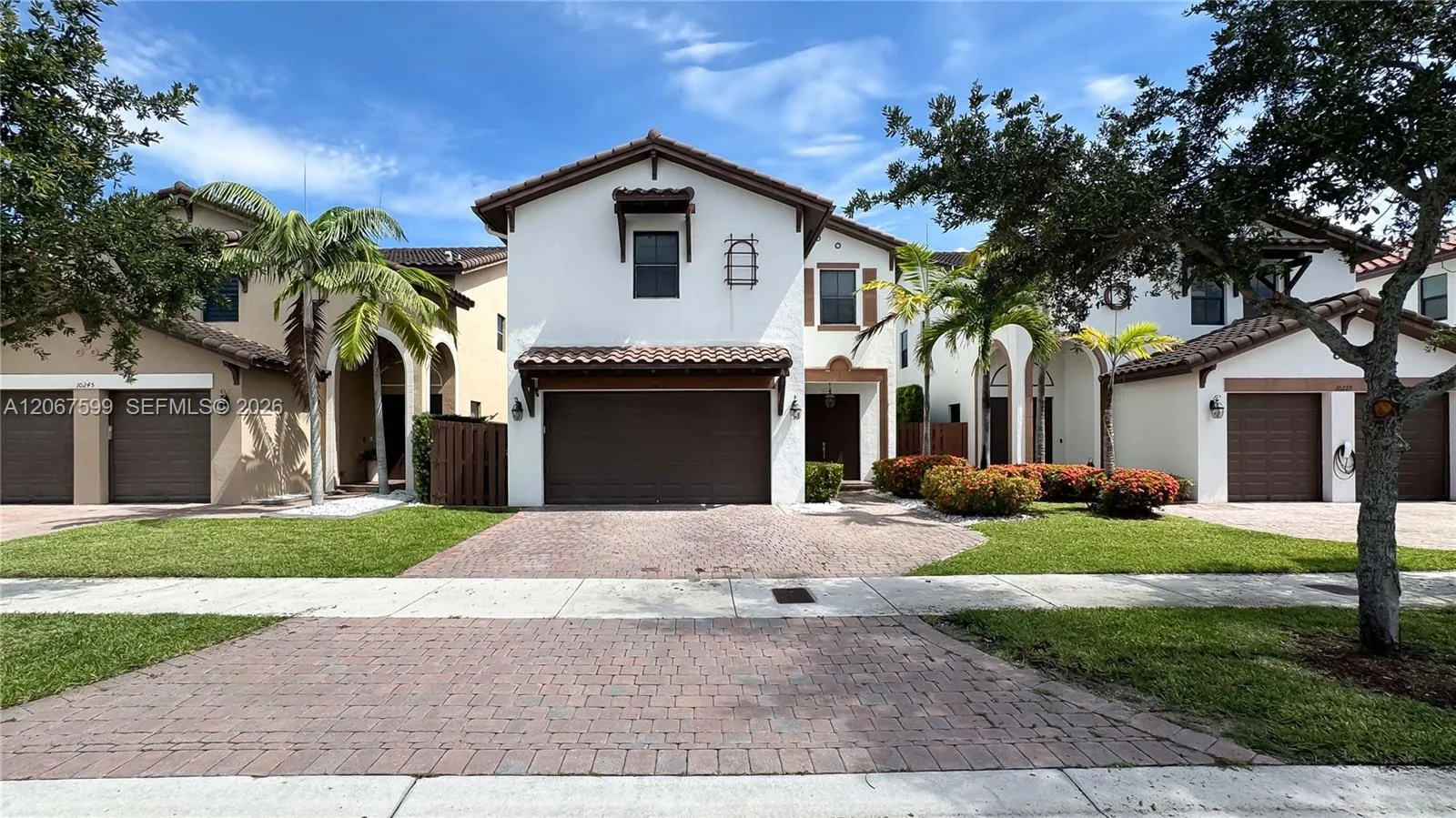 En Venta 10235 NW 87th Terrace, Doral, FL 33178, Doral, FL 33178