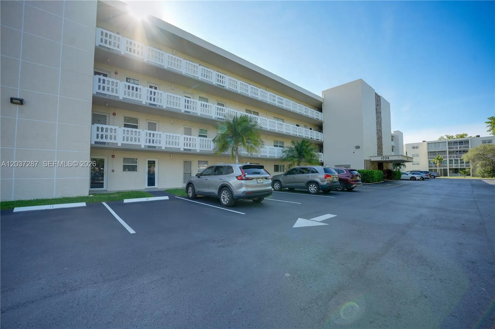 Foto de propiedad en 1024 SE 3rd Avenue 102, Dania Beach, FL 33004 Dania Beach con MLS# 