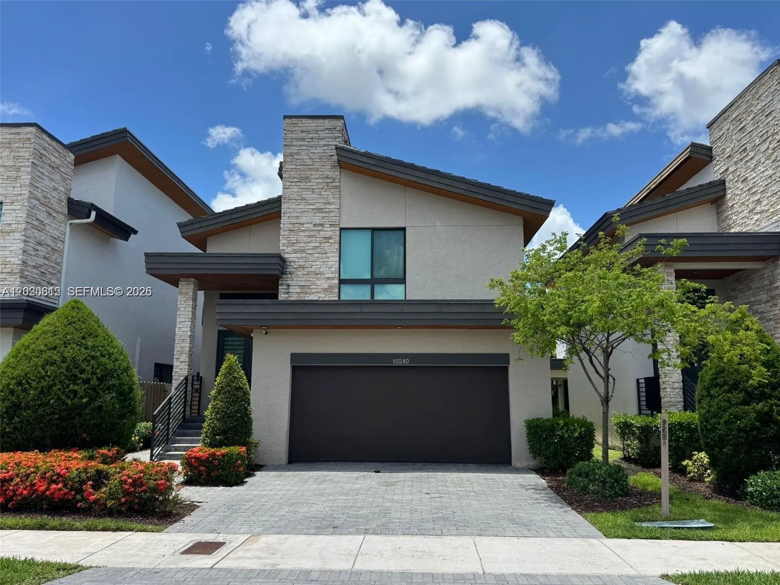 Foto de propiedad en 10240 NW 76th Terrace, Doral, FL 33178 Doral con MLS# 