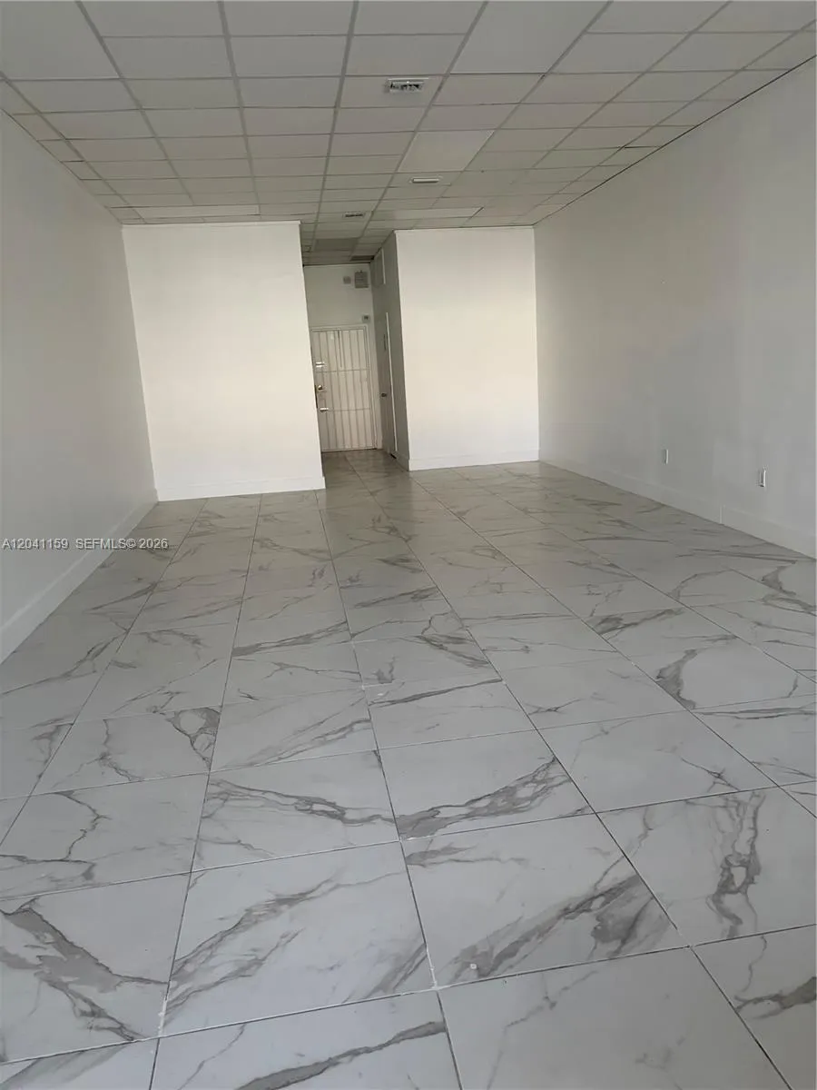 Foto de propiedad en 10240 SW 56th Street 111B, Miami, FL 33165 Miami con MLS# 