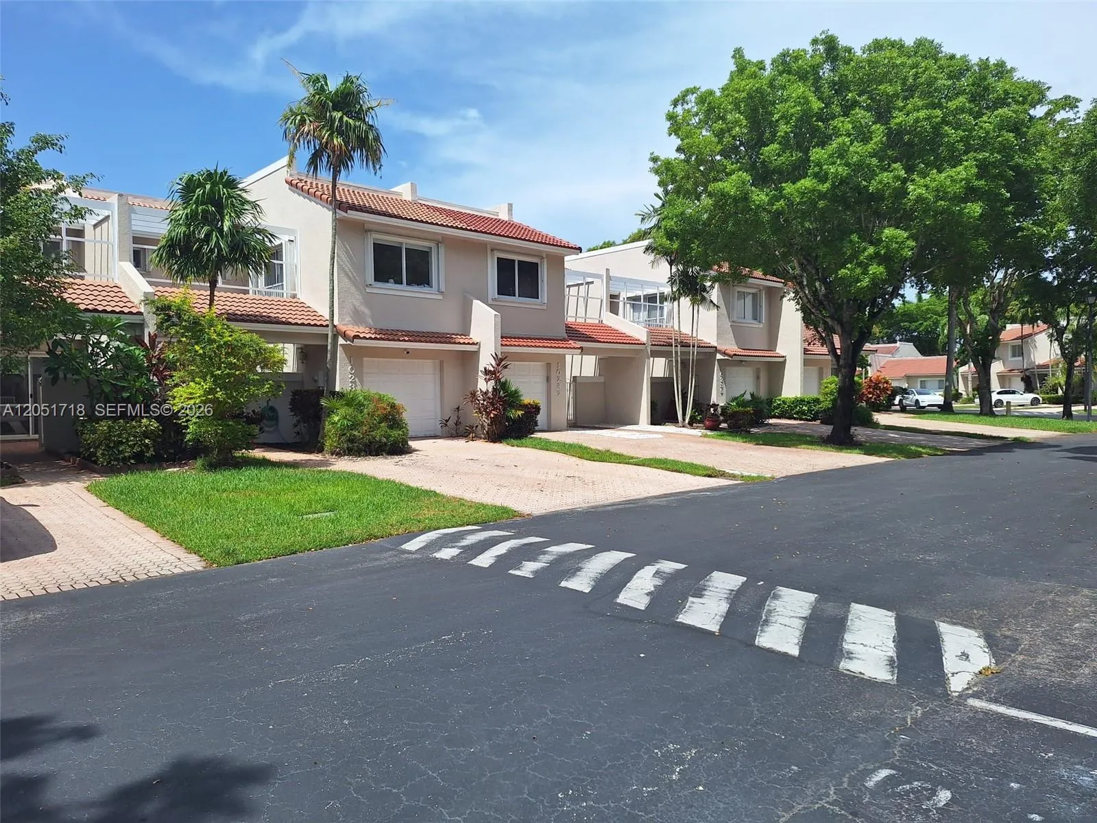Foto de propiedad en 10241 NW 52nd Terrace 0, Doral, FL 33178 Doral con MLS# 
