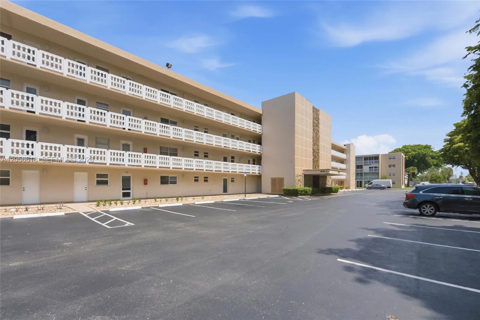 Foto de propiedad en 1025 SE 2nd Avenue 406, Dania Beach, FL 33004 Dania Beach con MLS# 