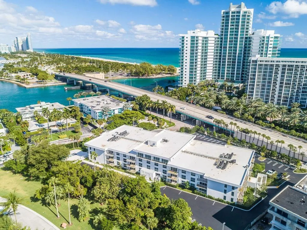 Foto de propiedad en 10250 Collins Avenue 307, Bal Harbour, FL 33154 Bal Harbour con MLS# 