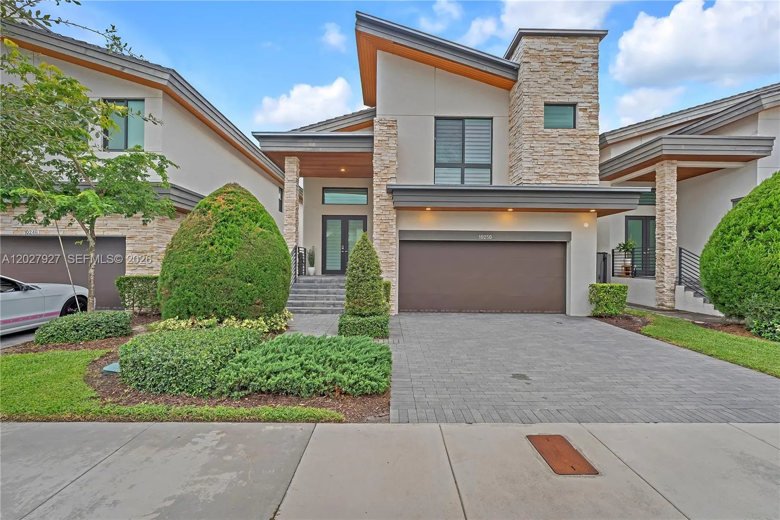 Foto de propiedad en 10250 NW 76th Terrace, Doral, FL 33178 Doral con MLS# 