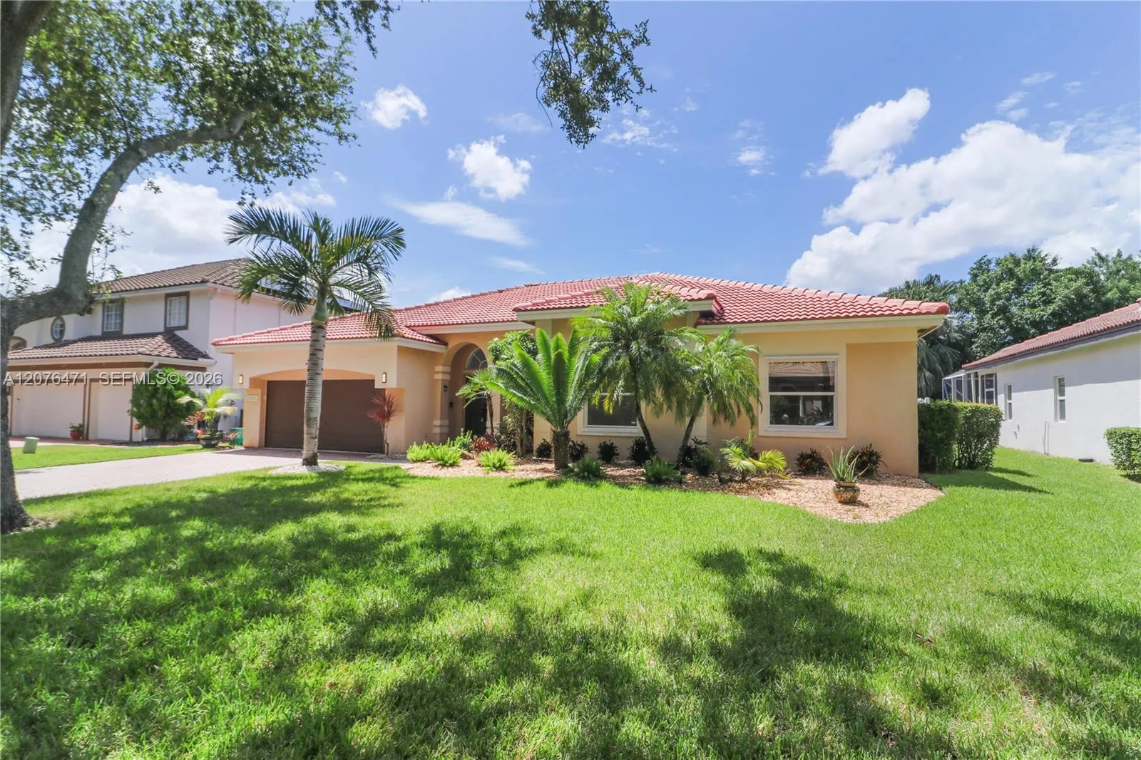 Foto de propiedad en 10256 NW 53rd Court, Coral Springs, FL 33076 Coral Springs con MLS# 