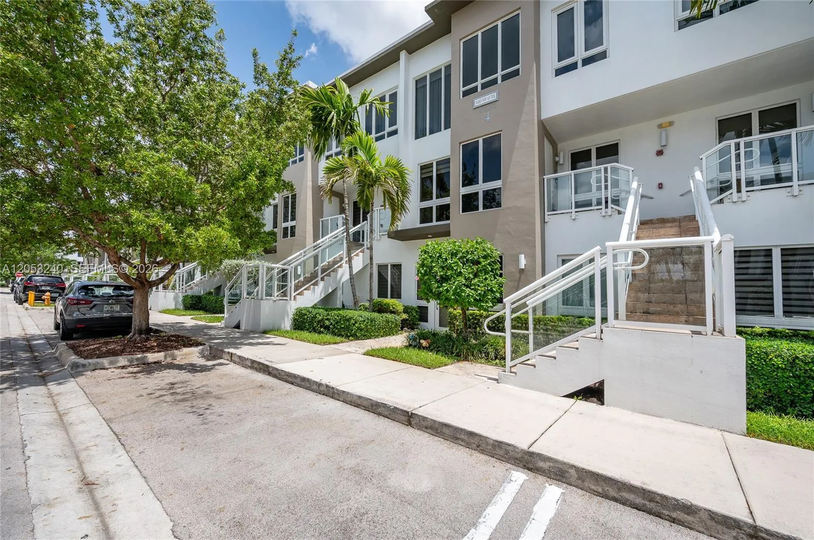 Foto de propiedad en 10265 NW 63rd Terrace 204, Doral, FL 33178 Doral con MLS# 