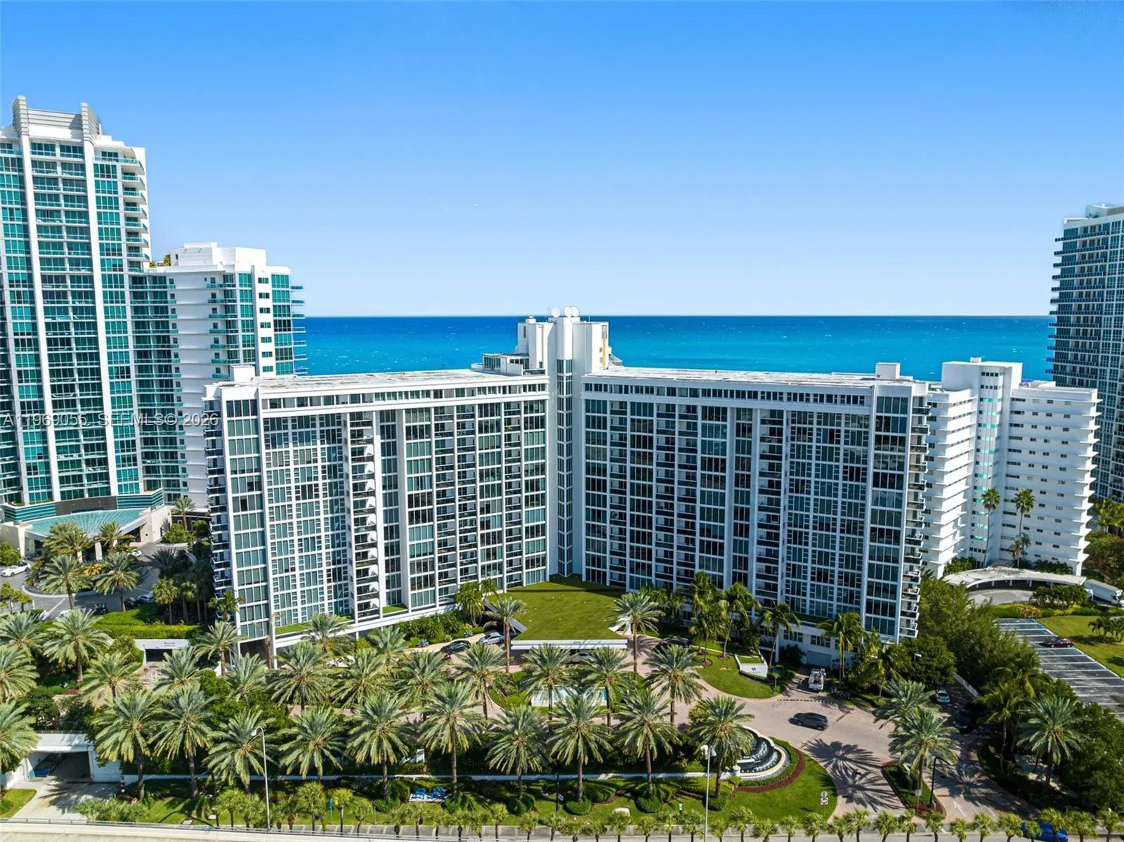 En Renta 10275 Collins Avenue 102, Bal Harbour, FL 33154, Bal Harbour, FL 33154