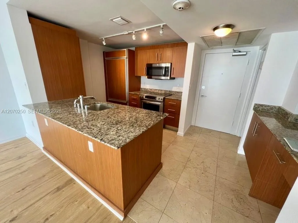 Foto de propiedad en 10275 Collins Avenue 415, Bal Harbour, FL 33154 Bal Harbour con MLS# 