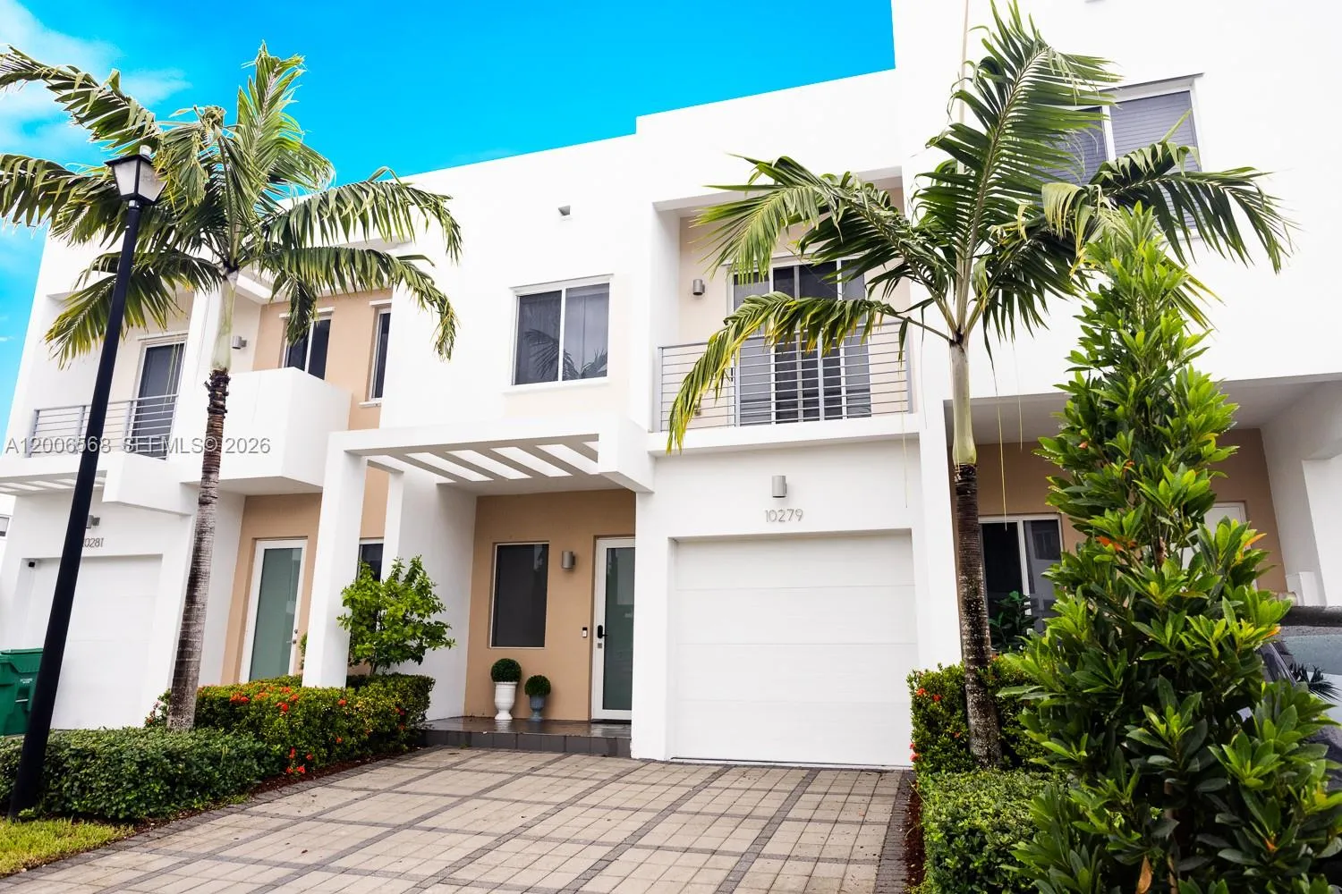 Foto de propiedad en 10279 NW 72nd Street, Doral, FL 33178 Doral con MLS# 