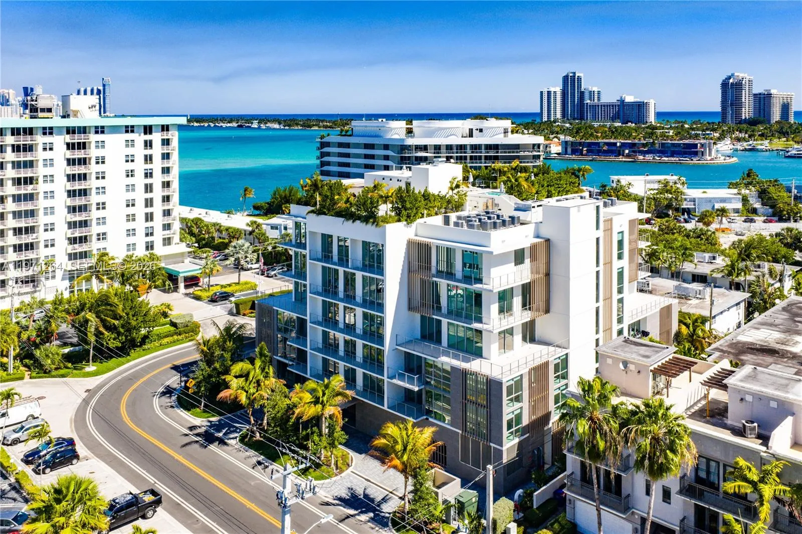 Foto de propiedad en 10281 W Bay Harbor Drive 505, Bay Harbor Islands, FL 33154 Bay Harbor Islands con MLS# 