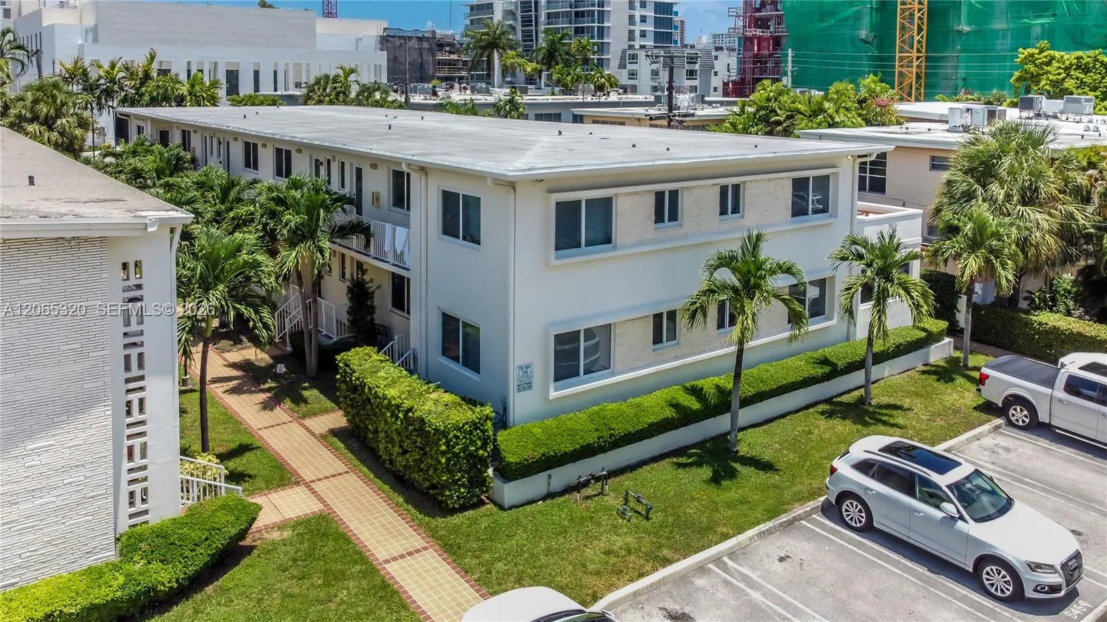 Foto de propiedad en 1029 94th Street, Bay Harbor Islands, FL 33154 Bay Harbor Islands con MLS# 